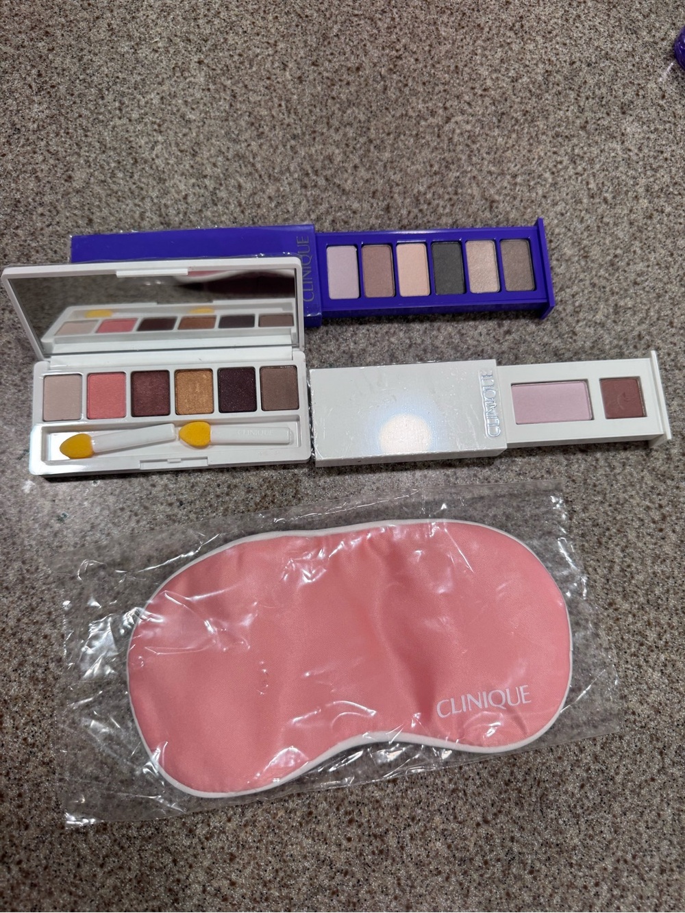 Clinique Eyeshadow Palette Set with Pink and Neutral Shades and eye mask